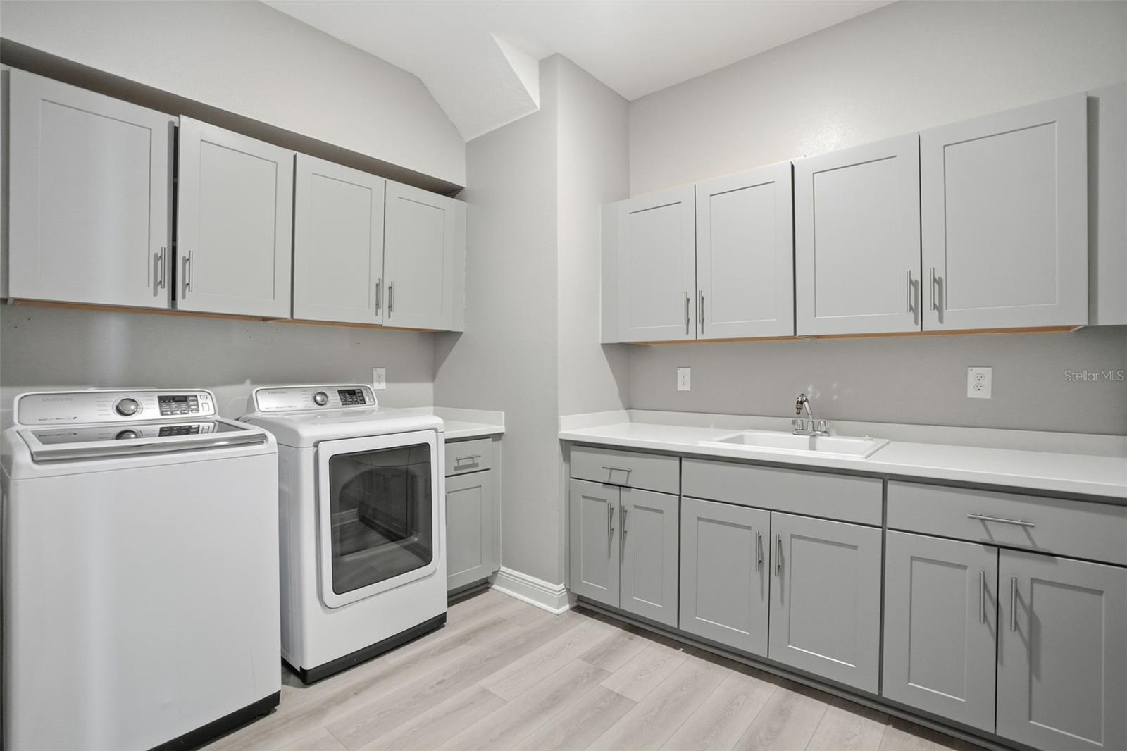 WOODLAND WATERS PH 6 - Residential