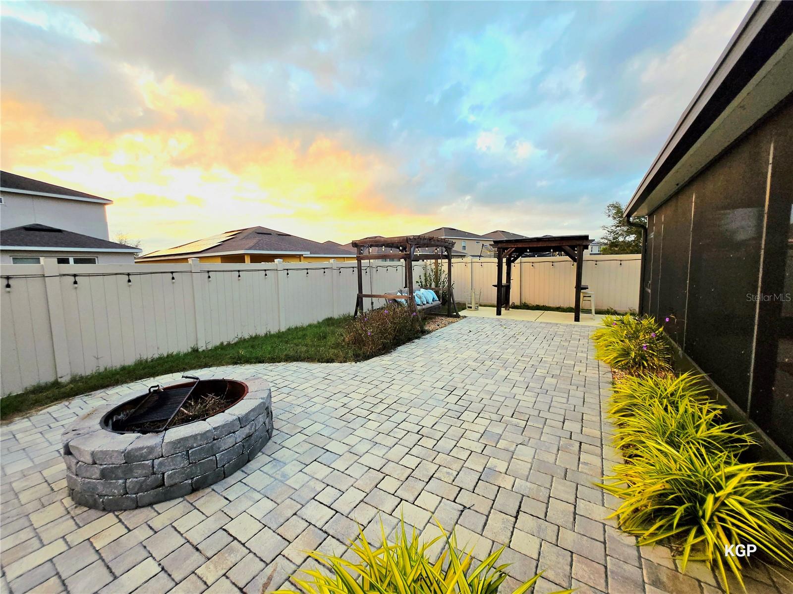 CARRIAGE POINTE SOUTH PH 2D3 - Residential