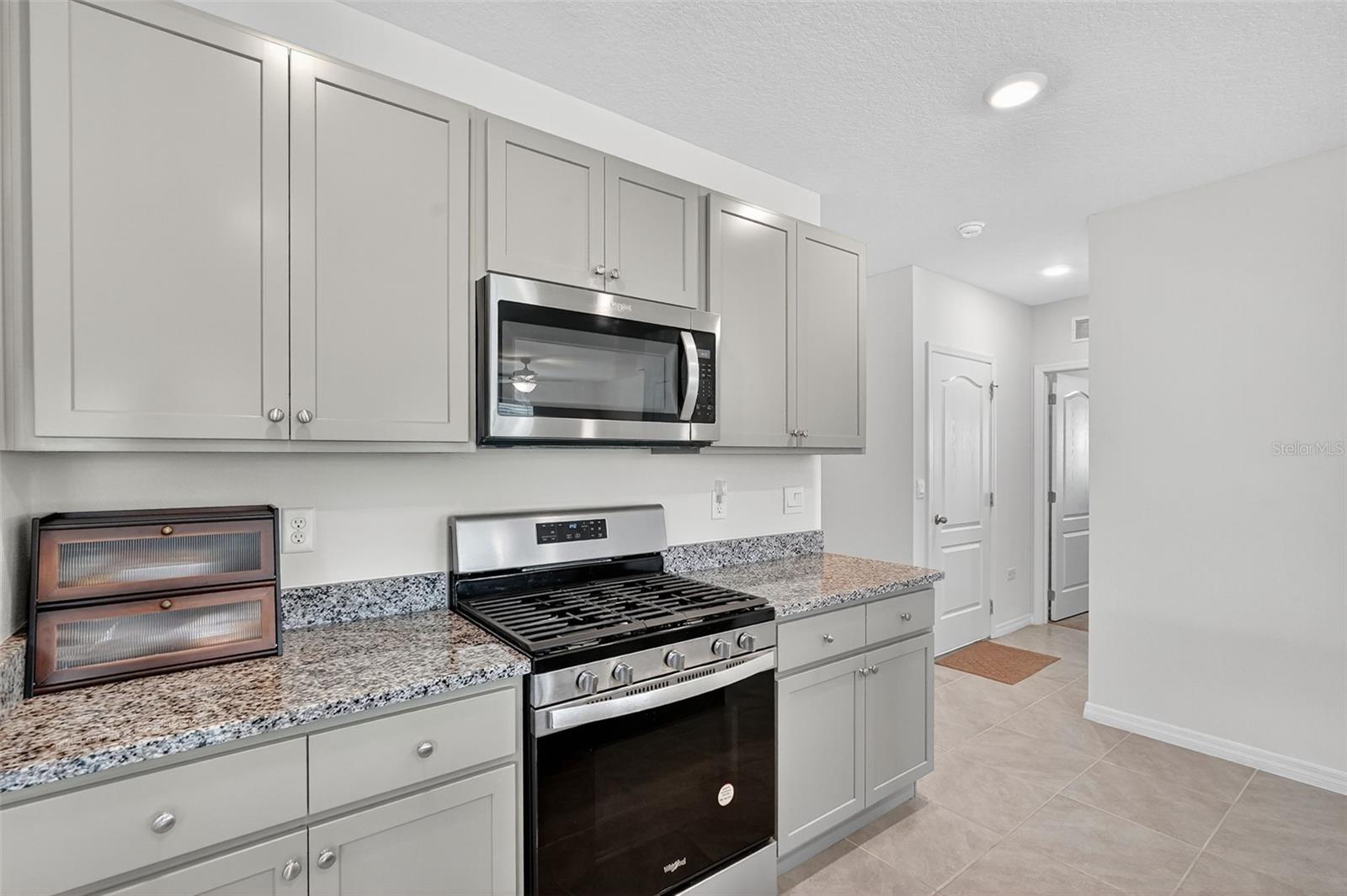 COTTAGES/SANDERS GROVE - Residential