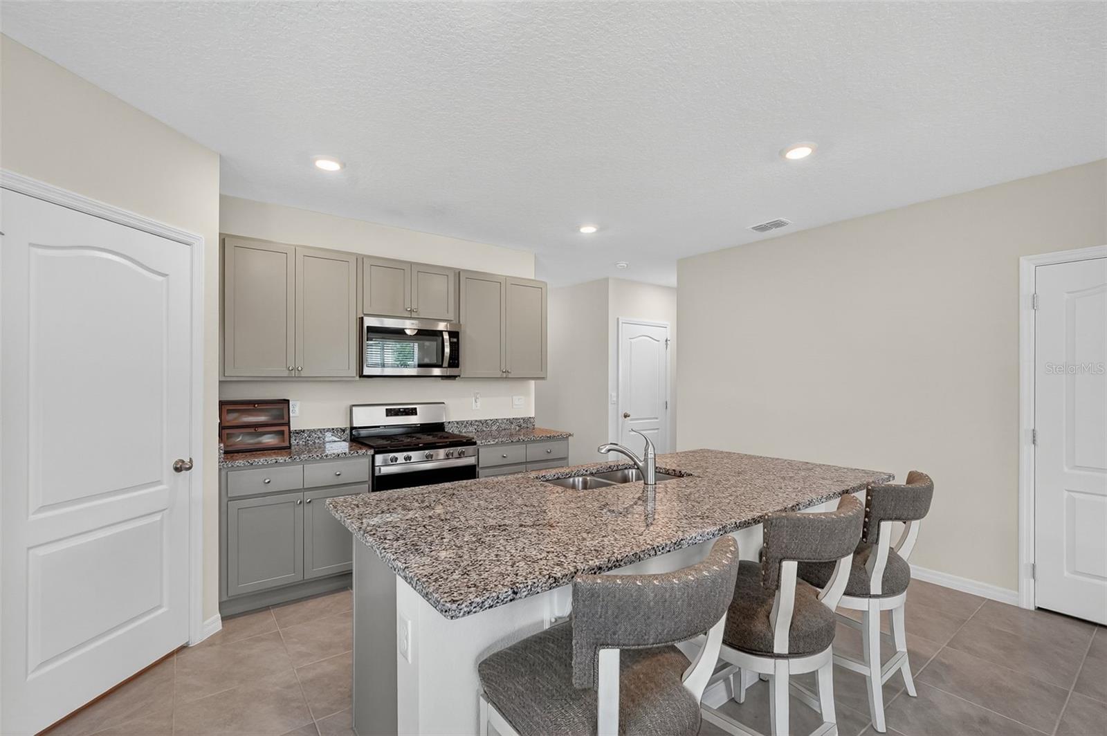 COTTAGES/SANDERS GROVE - Residential