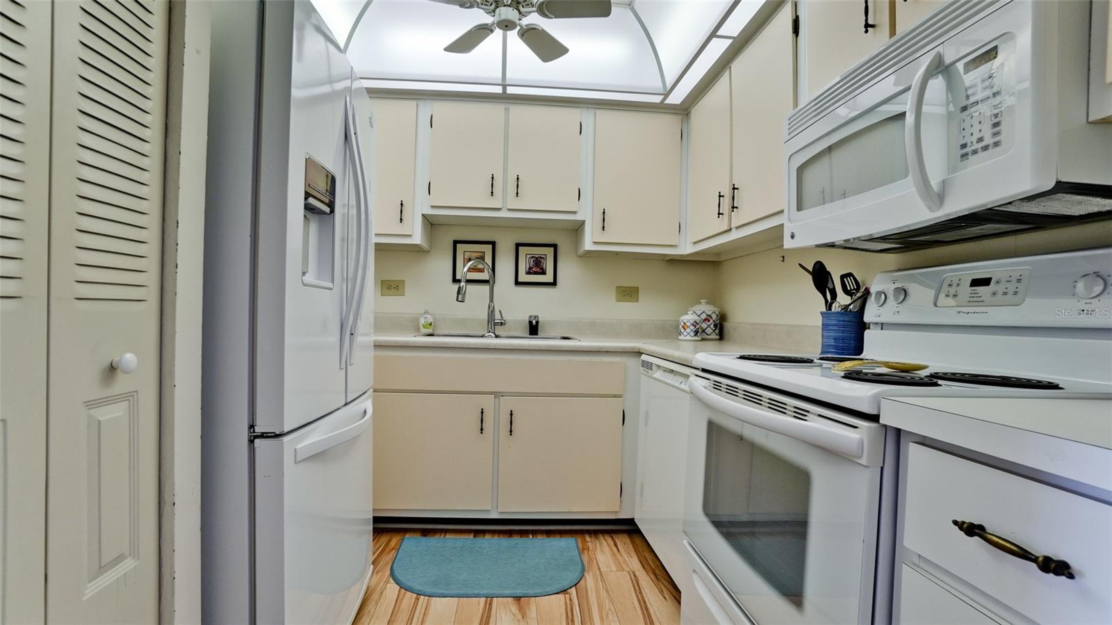 RAINTREE - Residential