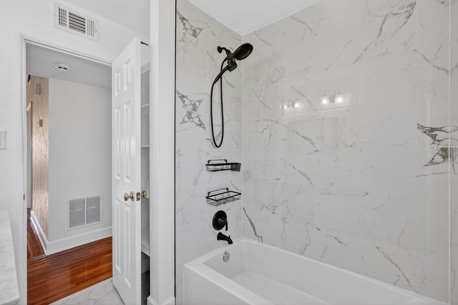 OCEAN TERRACE - Residential