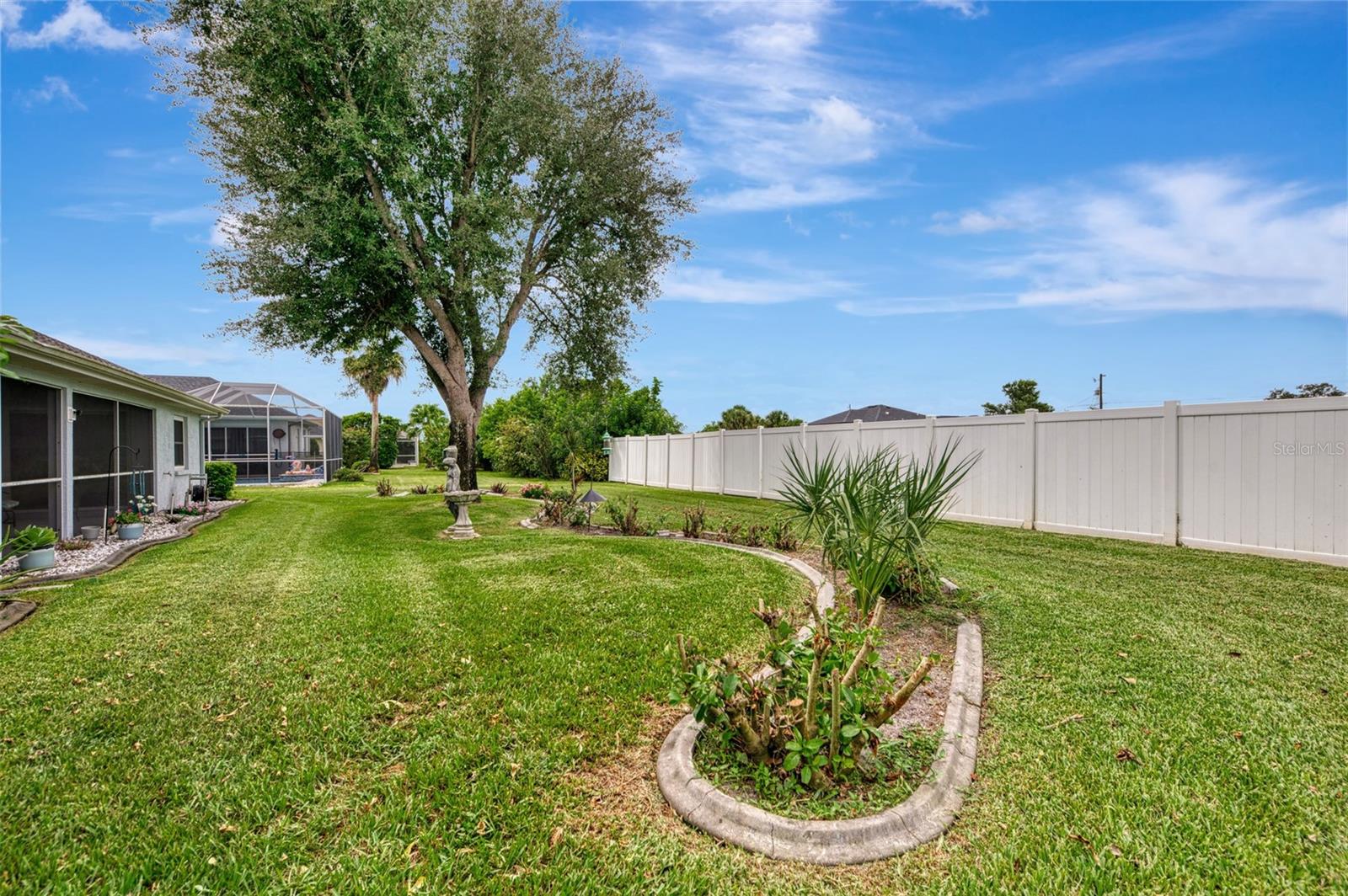 CHARLESTON PARK - Residential