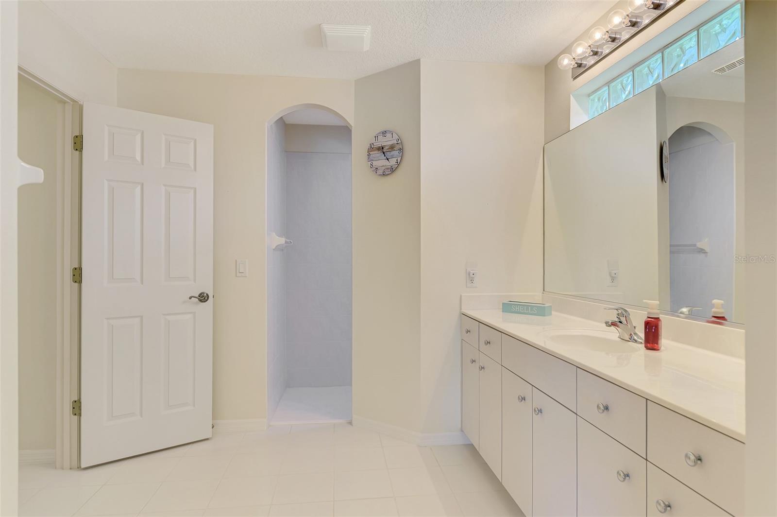 CHARLESTON PARK - Residential