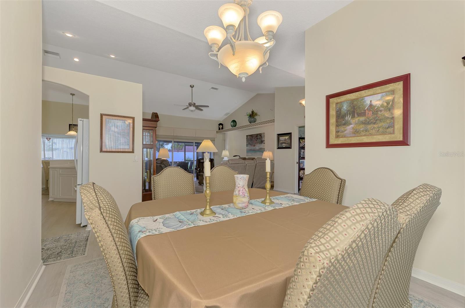 CHARLESTON PARK - Residential