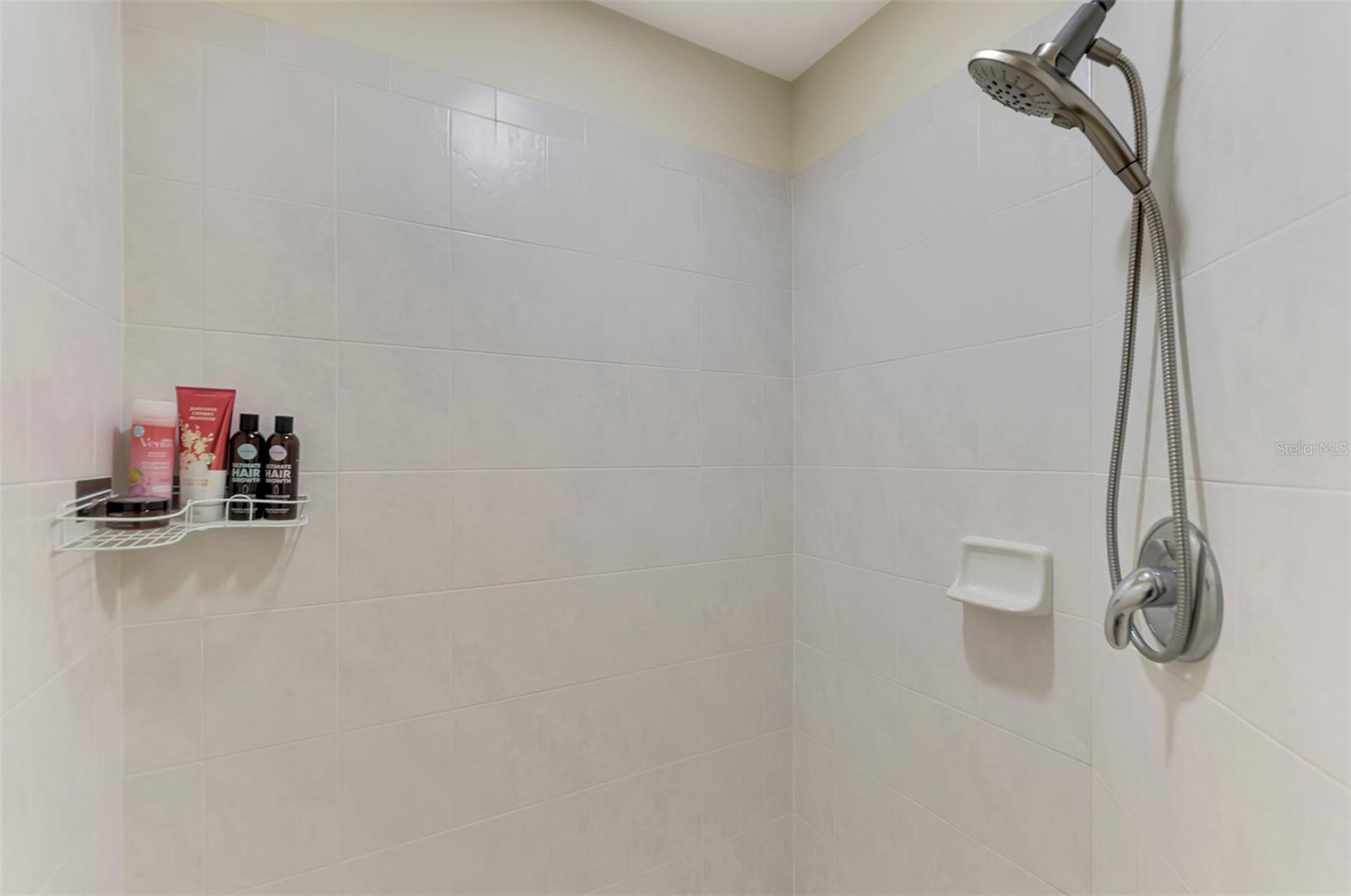 CHARLESTON PARK - Residential