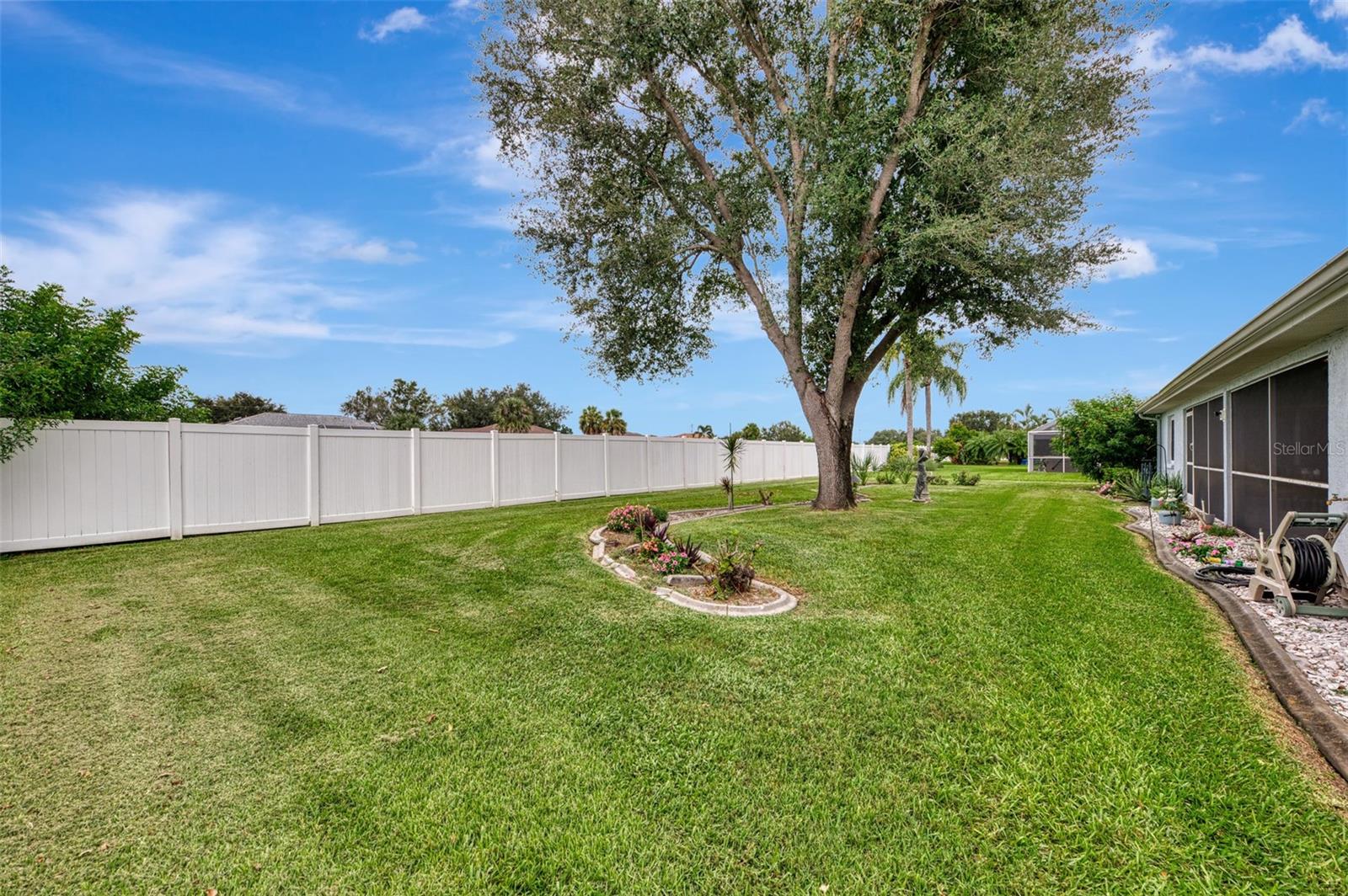 CHARLESTON PARK - Residential