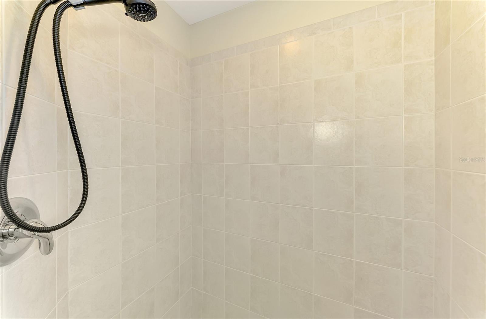 CHARLESTON PARK - Residential