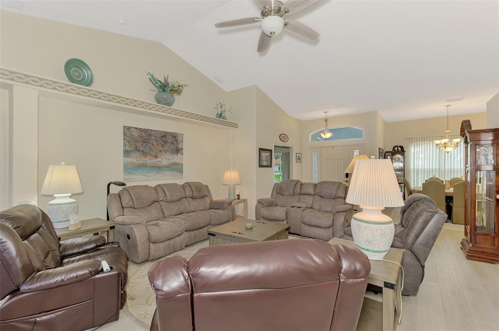 CHARLESTON PARK - Residential