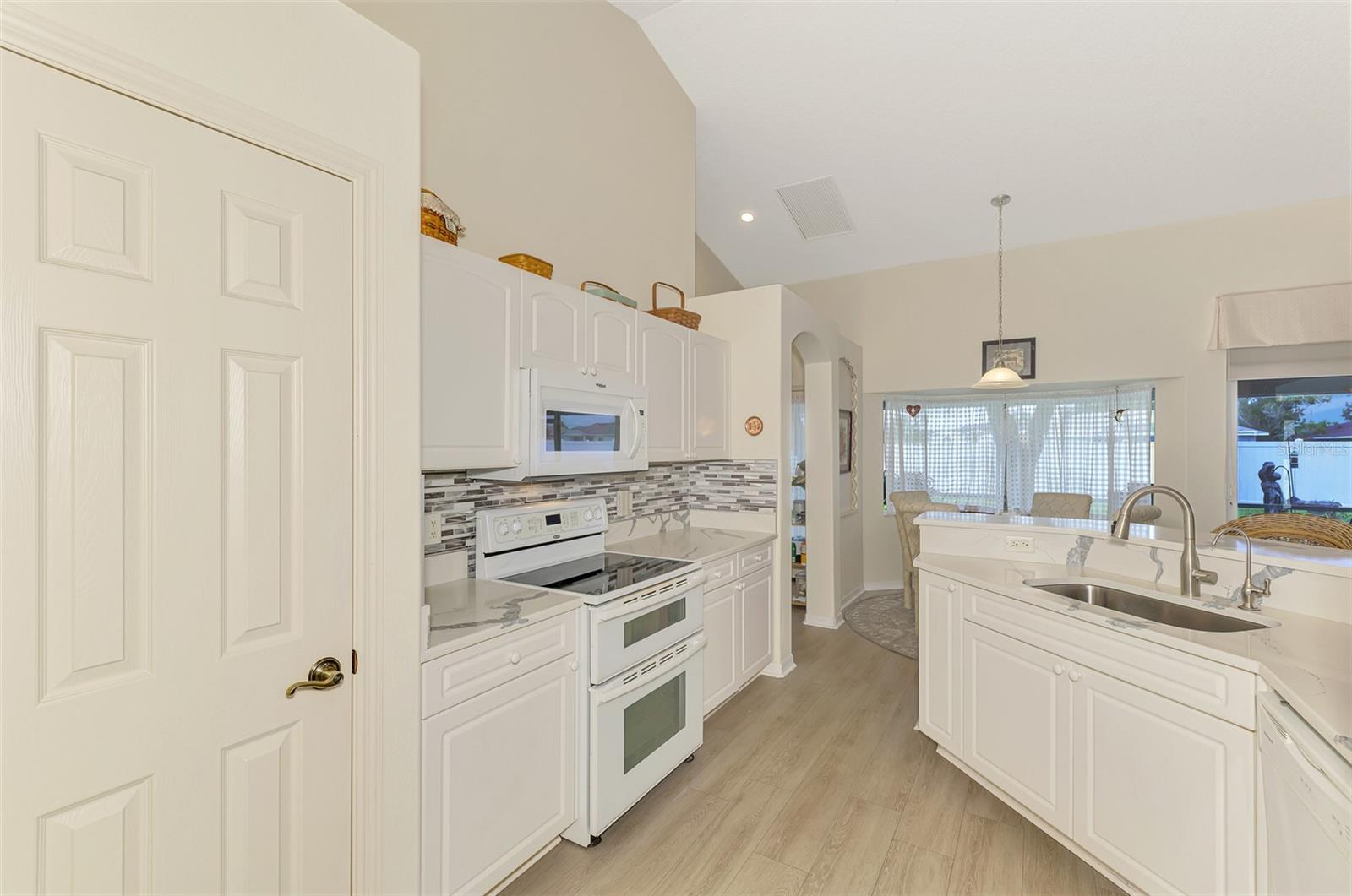 CHARLESTON PARK - Residential