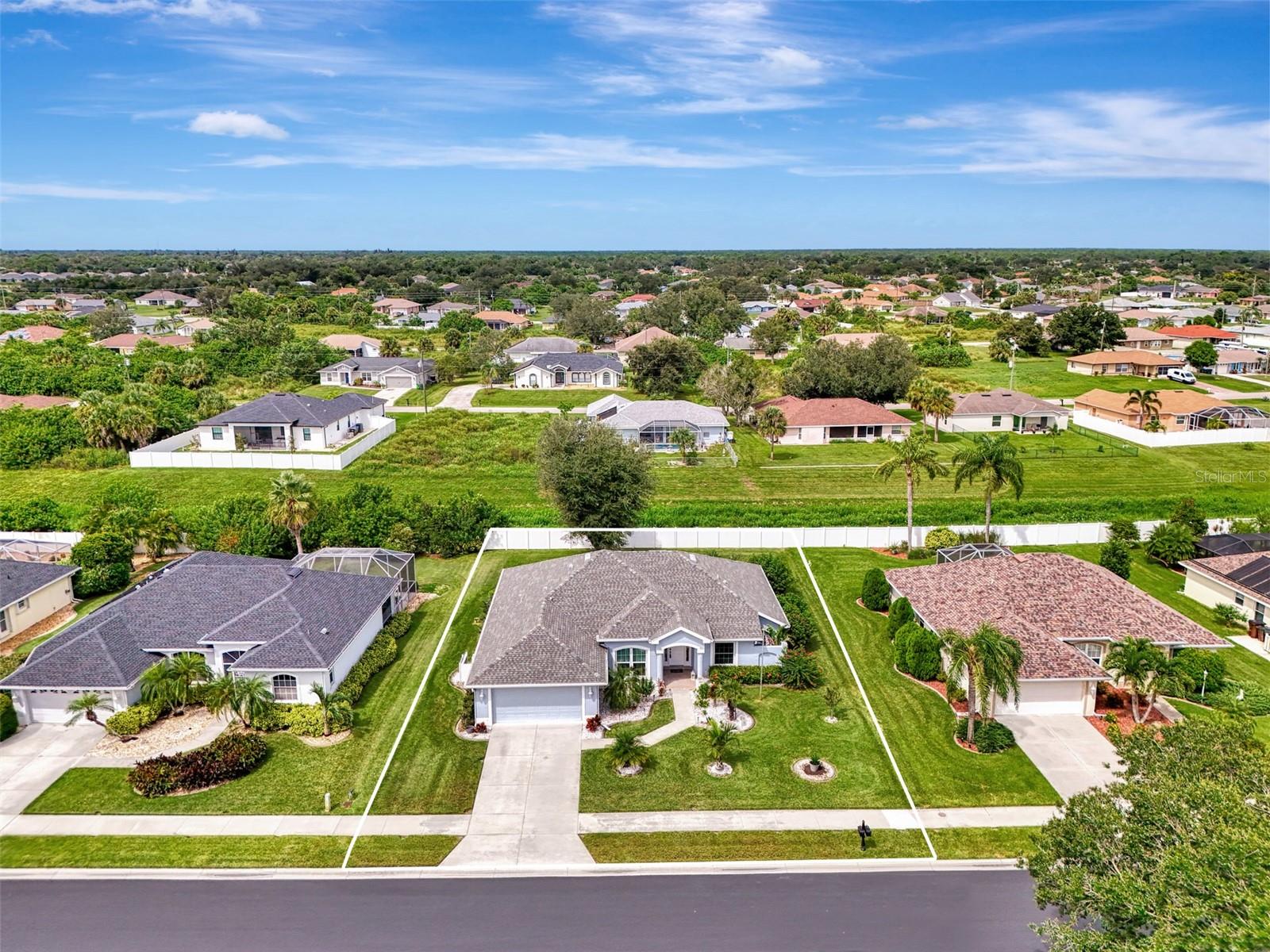 CHARLESTON PARK - Residential