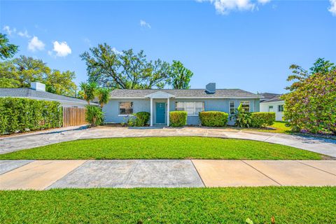 Photo of 3310 W Swann Avenue, Tampa, FL 33609 (MLS # TB8364247)