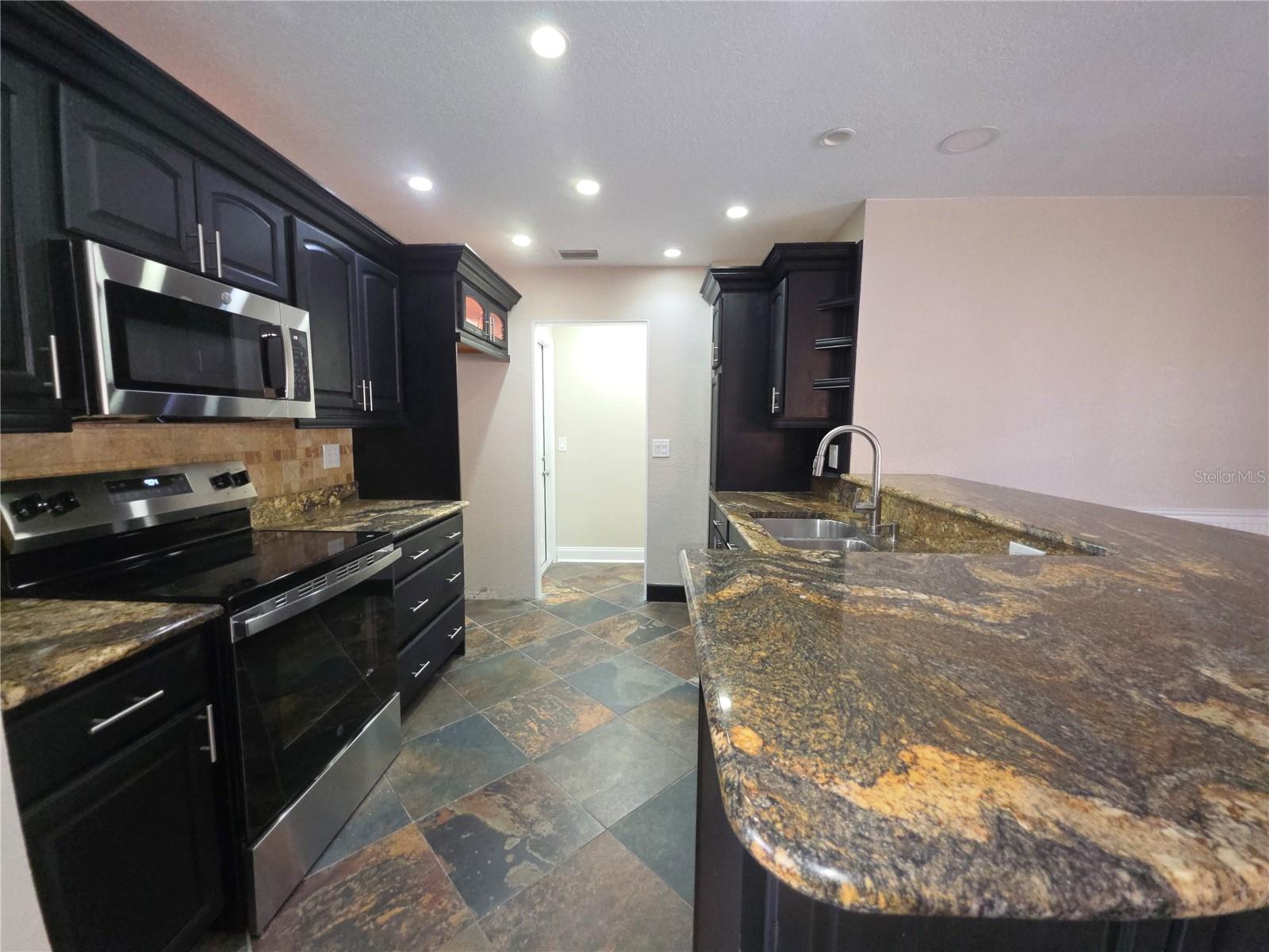 SEMINOLE WOODLANDS - Residential