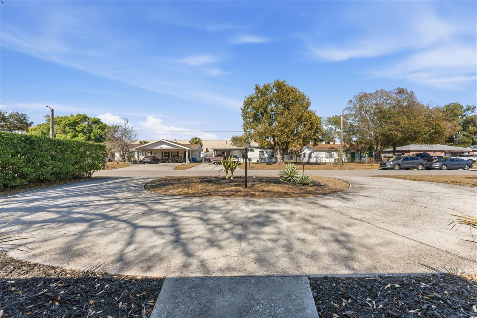 3910 W PAXTON AVENUE