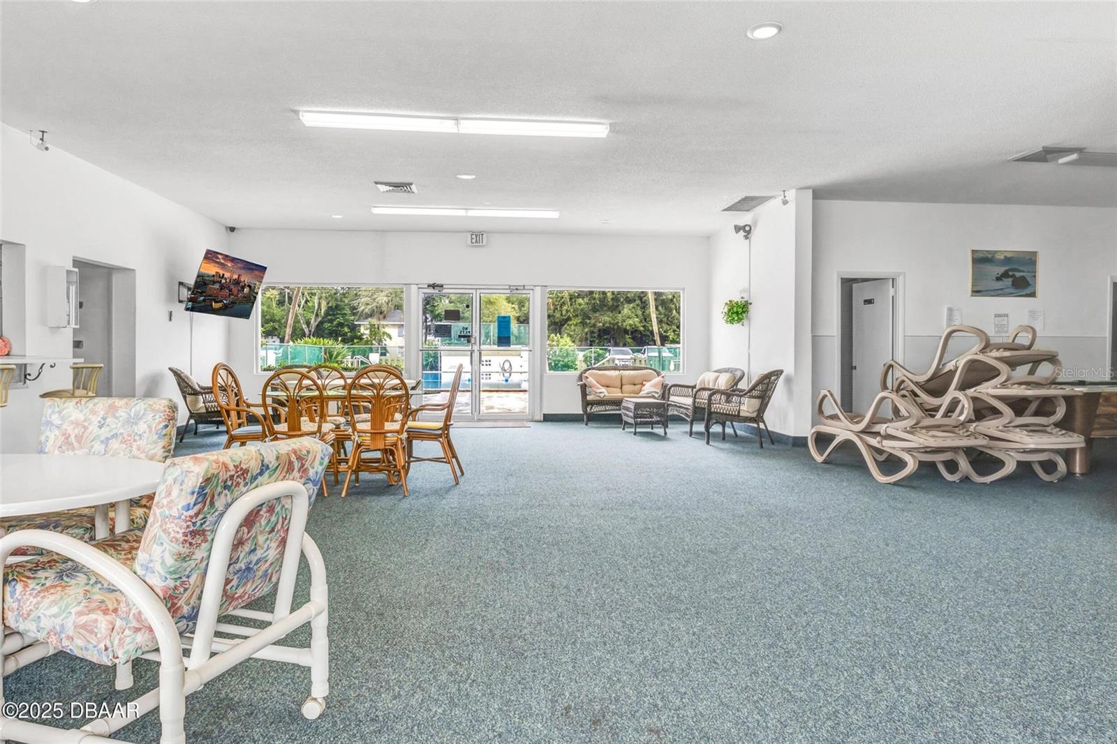 HOLLY SQUARE CONDO - Residential