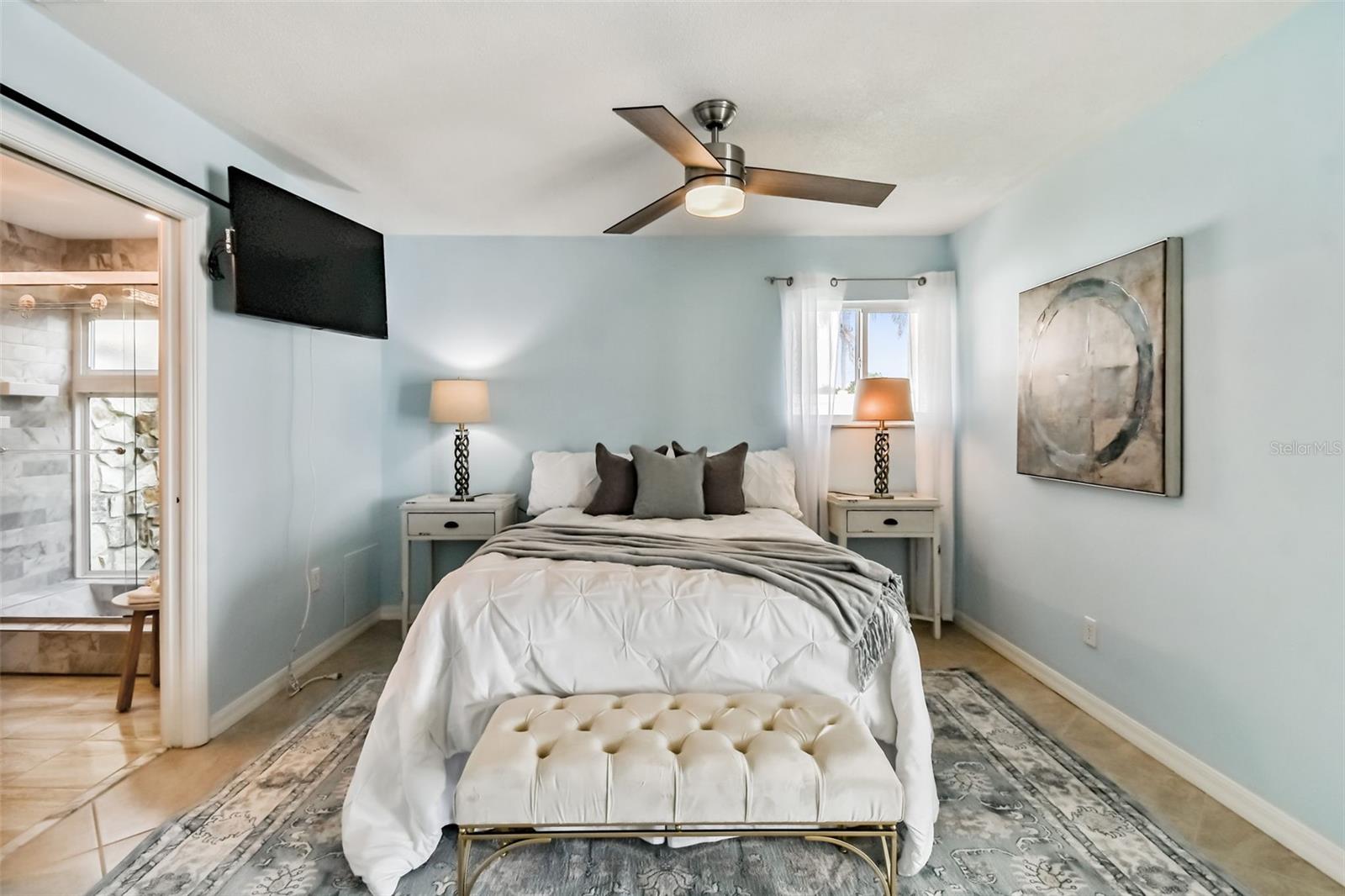 CAPRI ISLE - Residential