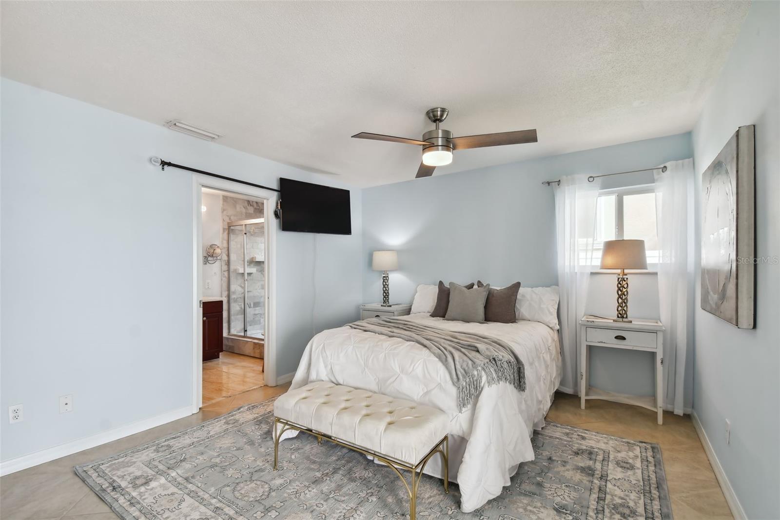 CAPRI ISLE - Residential