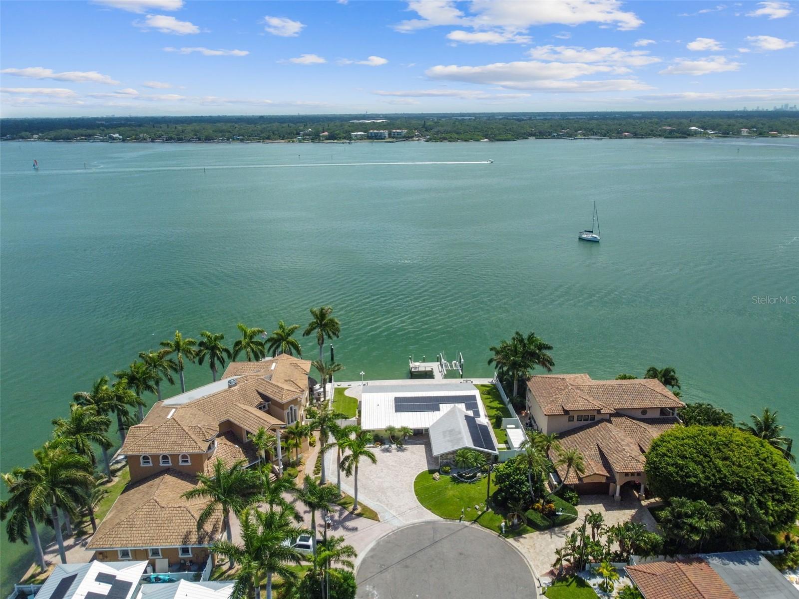 CAPRI ISLE - Residential