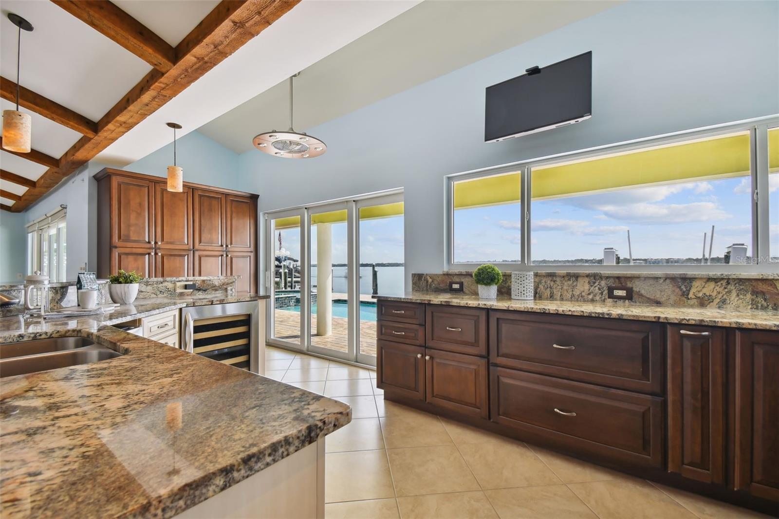 CAPRI ISLE - Residential