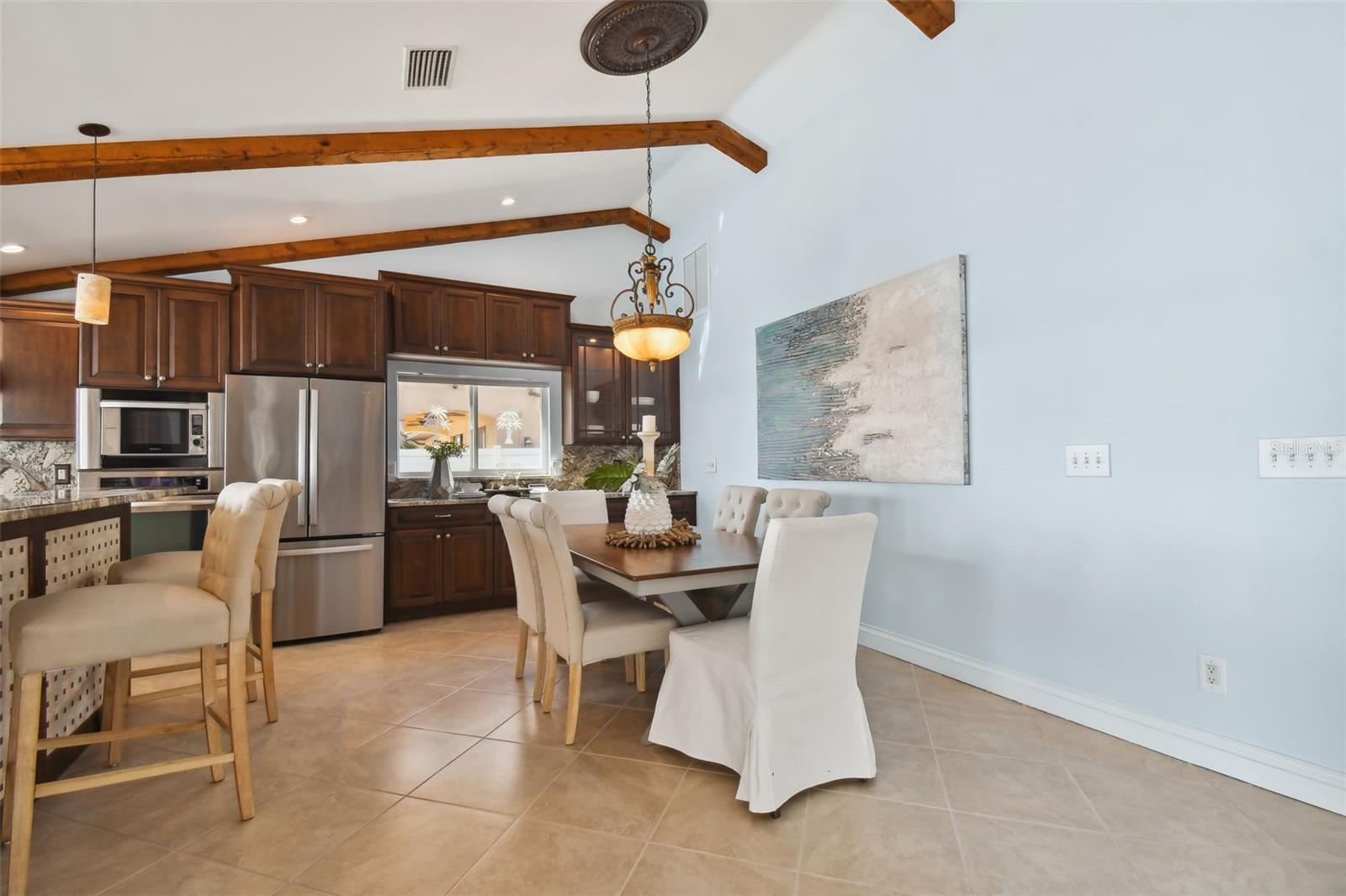 CAPRI ISLE - Residential