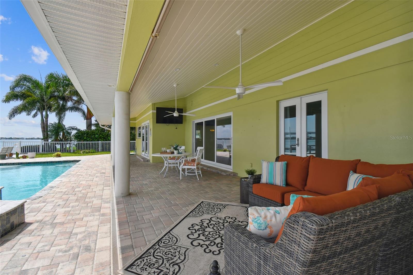 CAPRI ISLE - Residential