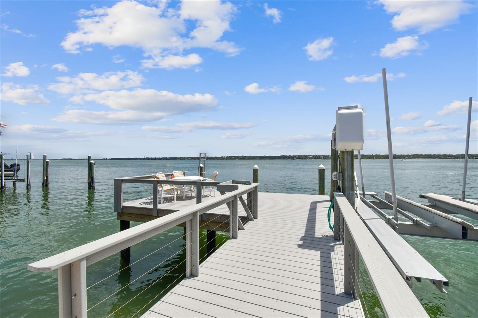 CAPRI ISLE - Residential