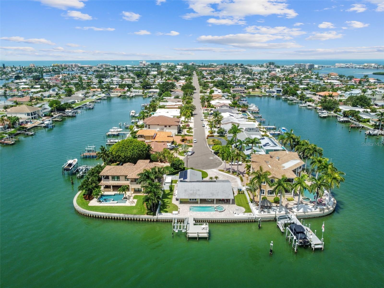 CAPRI ISLE - Residential