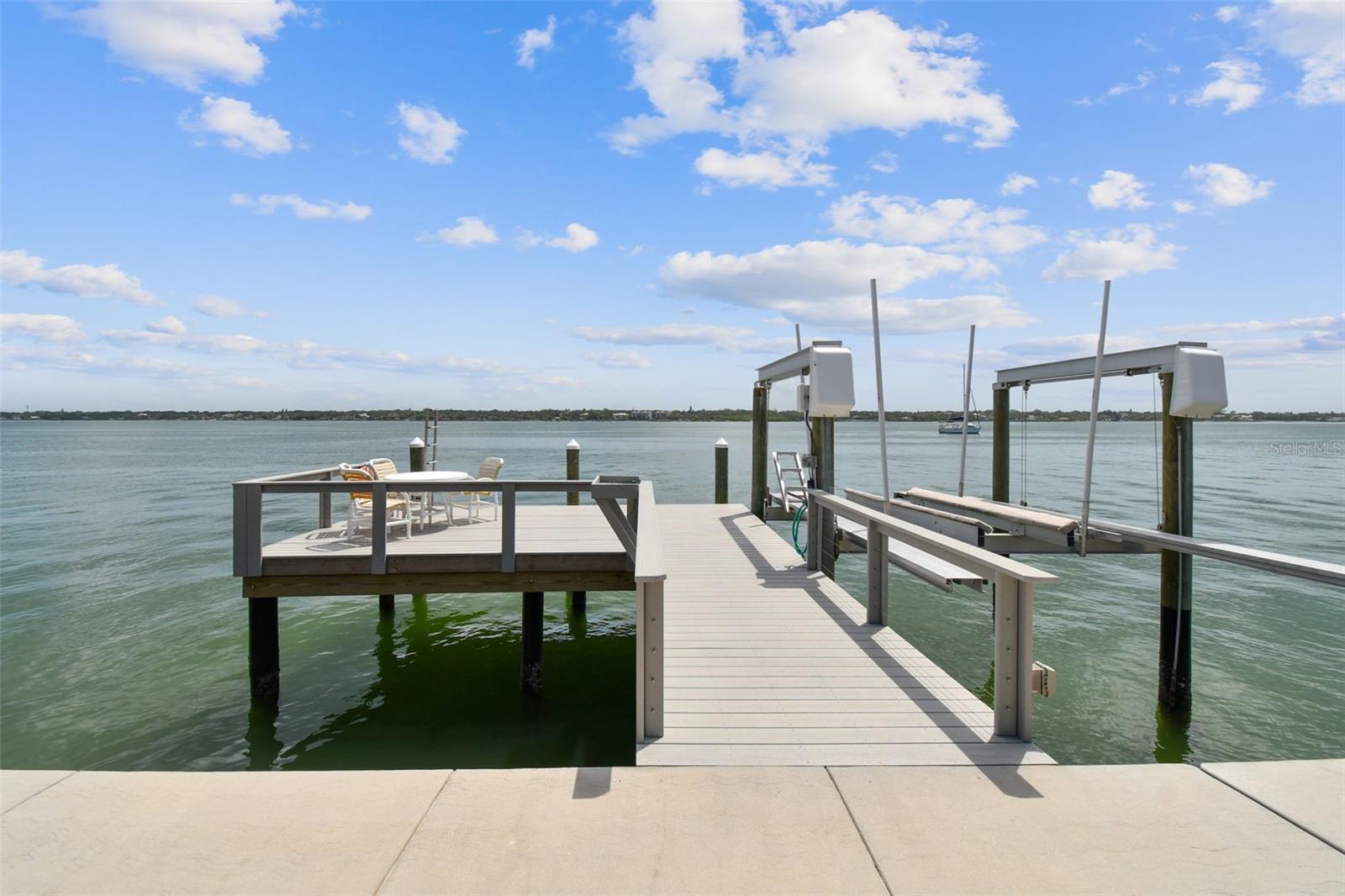 CAPRI ISLE - Residential