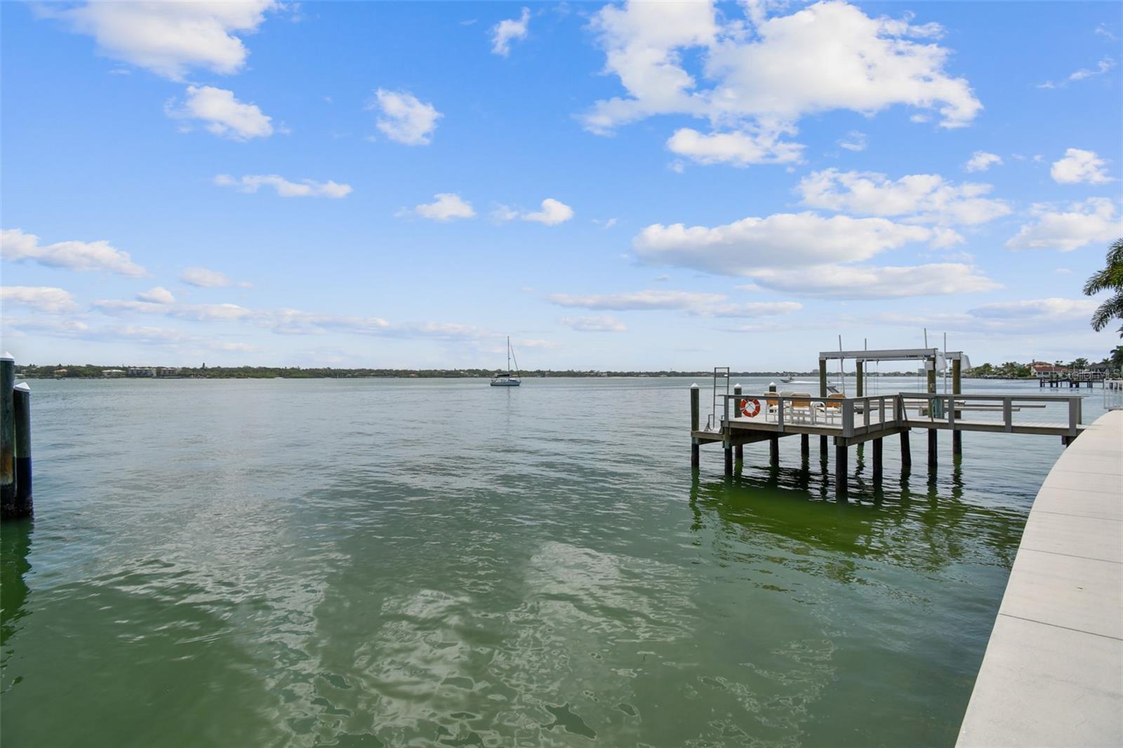 CAPRI ISLE - Residential