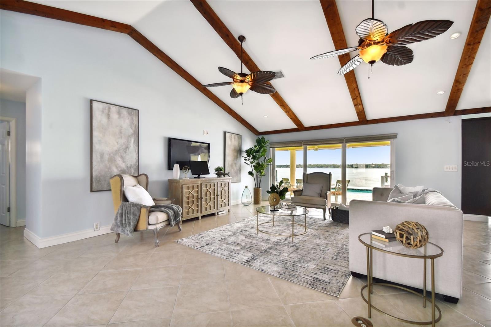 CAPRI ISLE - Residential