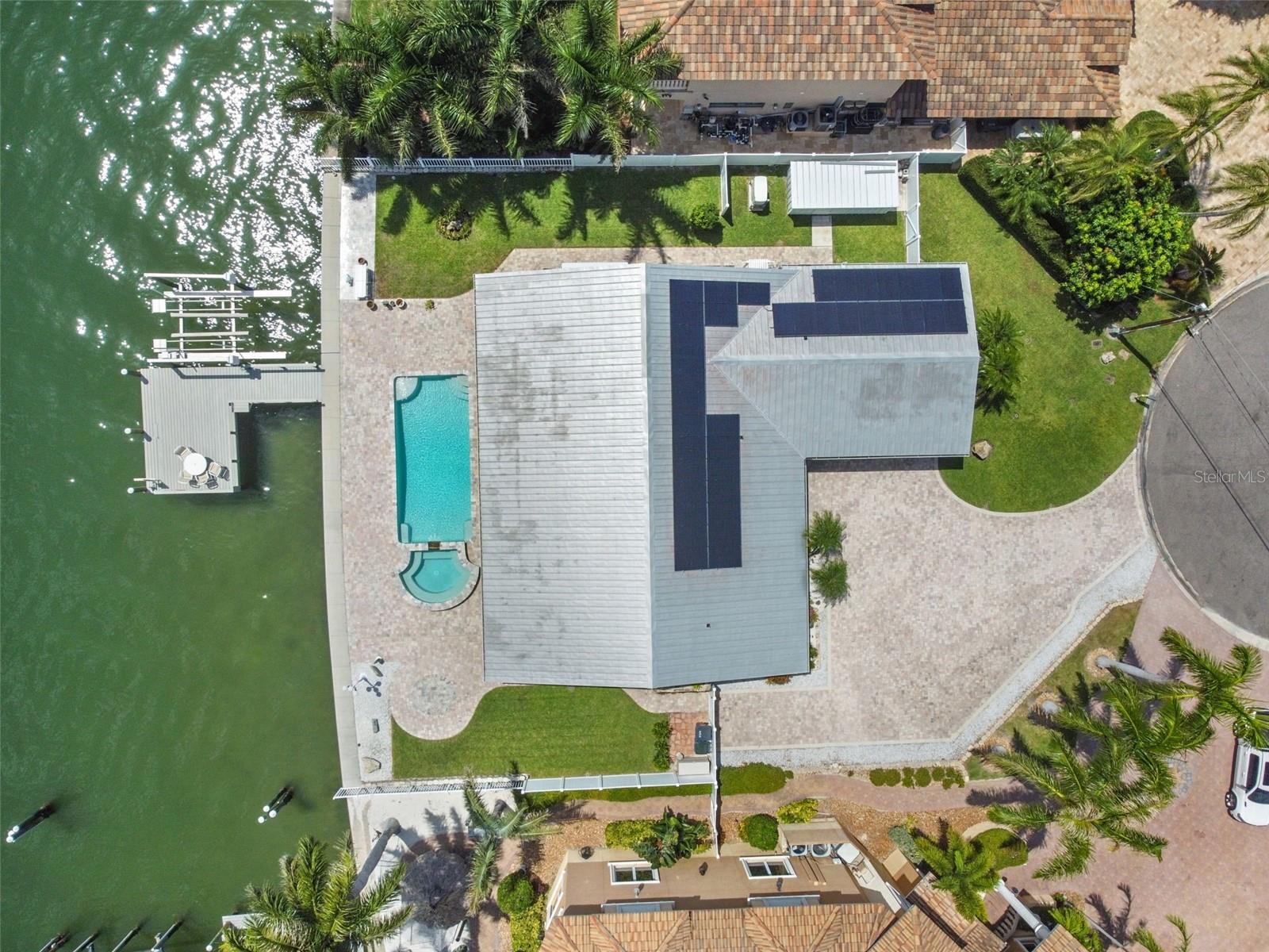 CAPRI ISLE - Residential