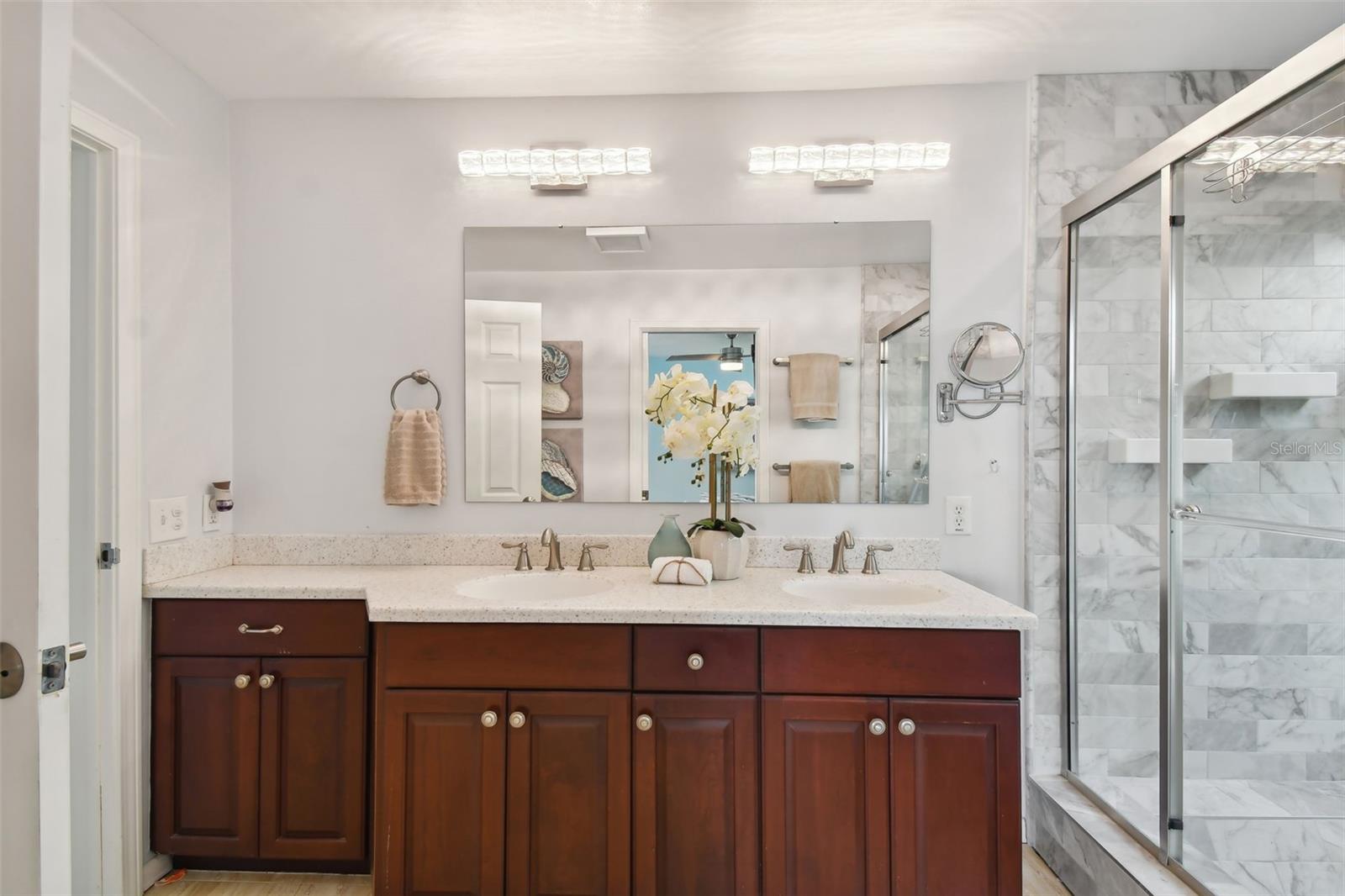 CAPRI ISLE - Residential