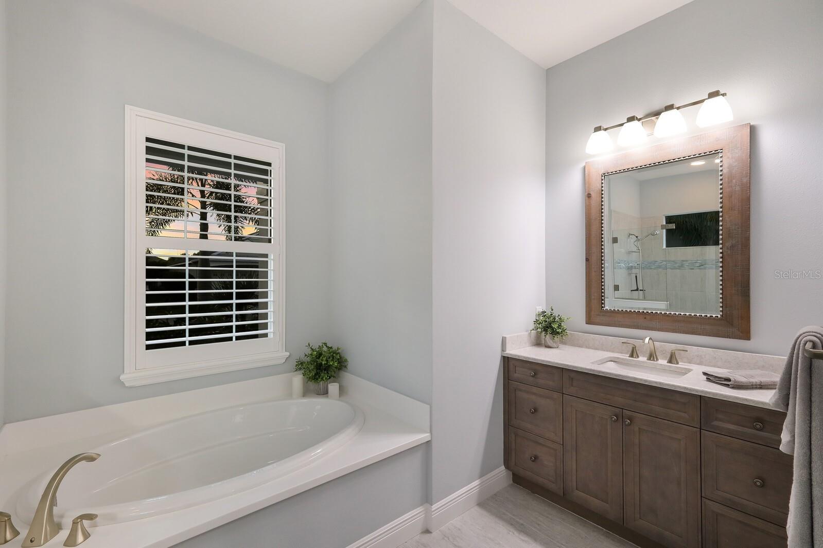 HARBOUR WALK - Residential