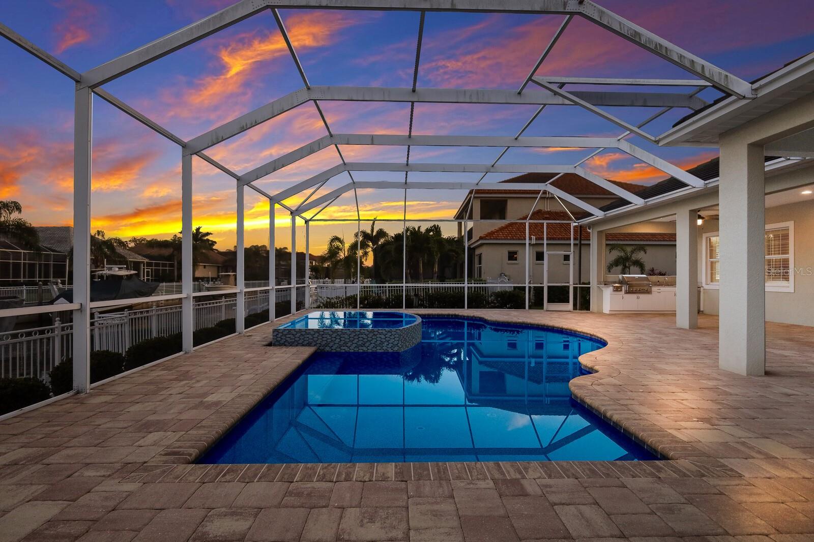 HARBOUR WALK - Residential