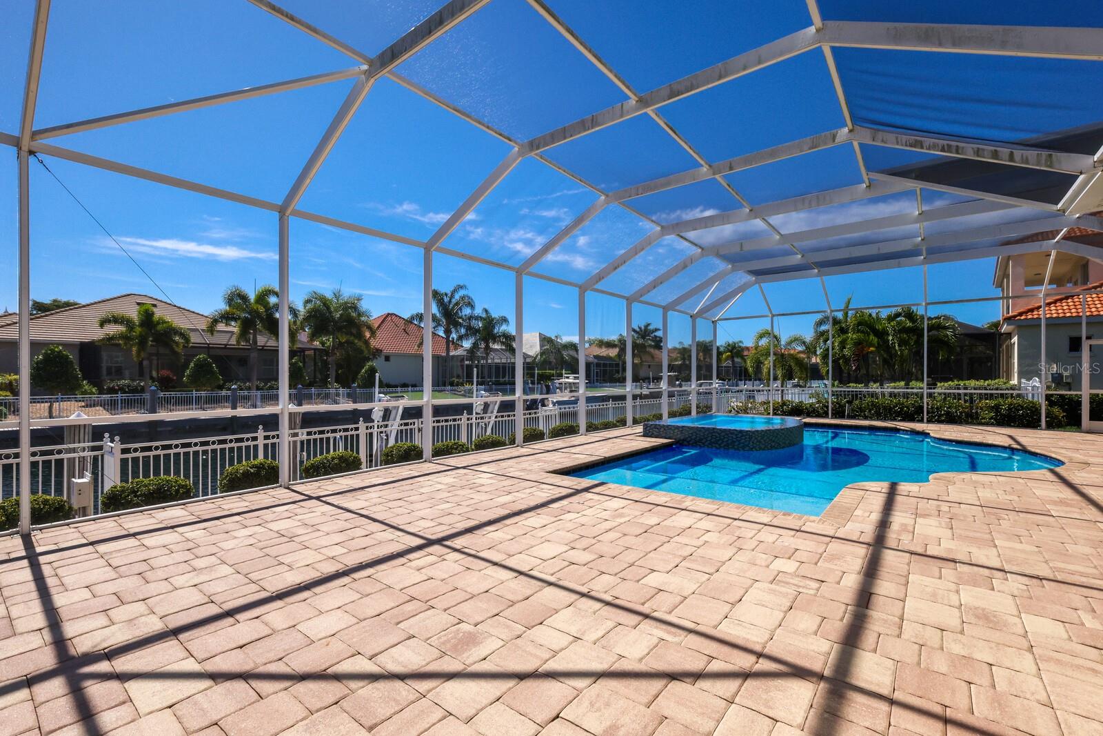 HARBOUR WALK - Residential