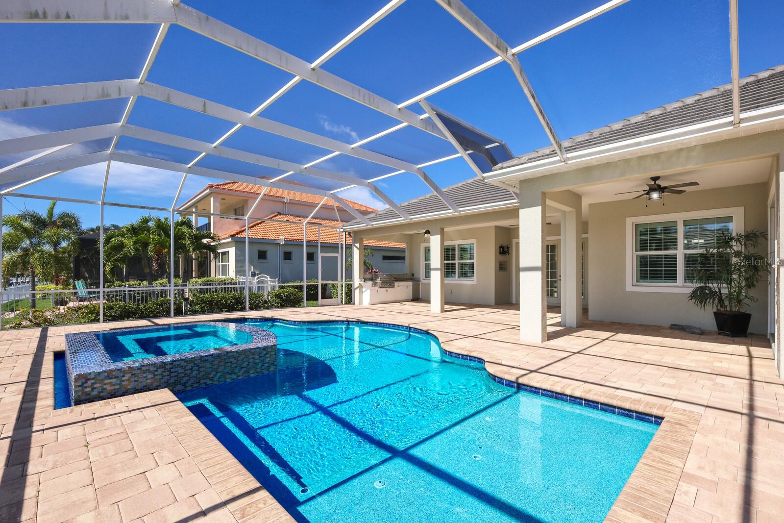 HARBOUR WALK - Residential