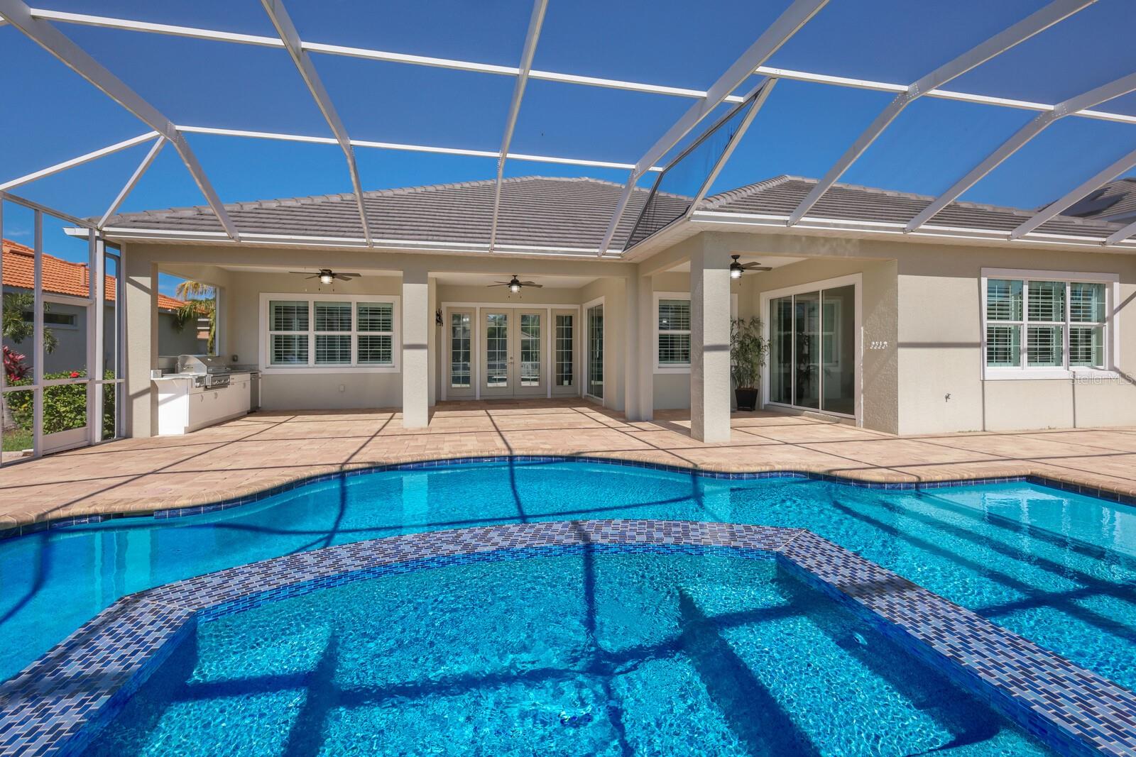 HARBOUR WALK - Residential