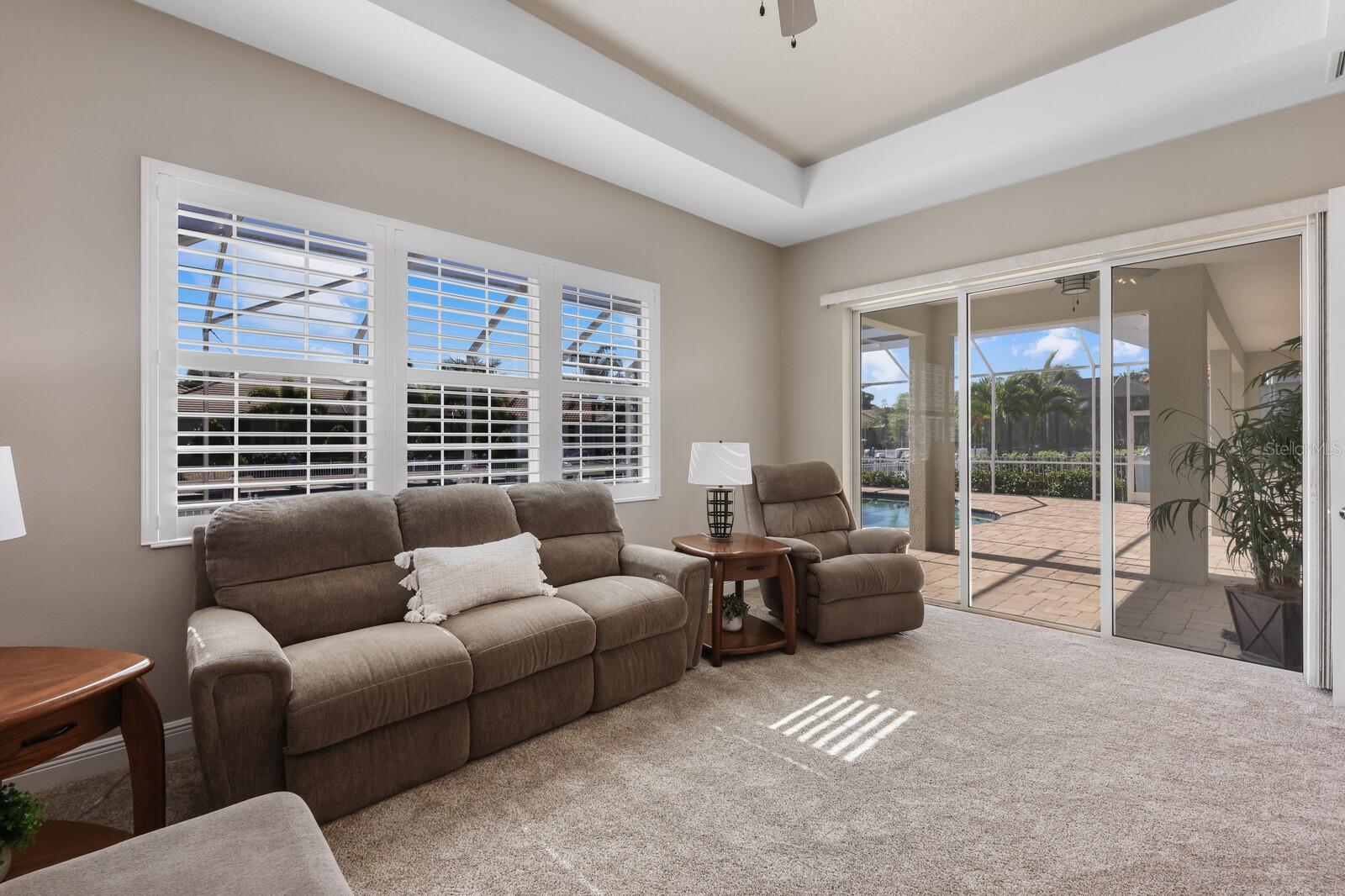 HARBOUR WALK - Residential