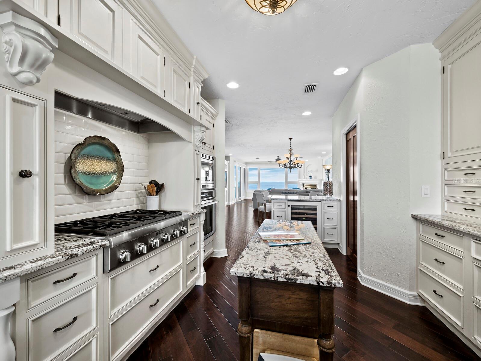 TANGERINE BAY CLUB - Residential