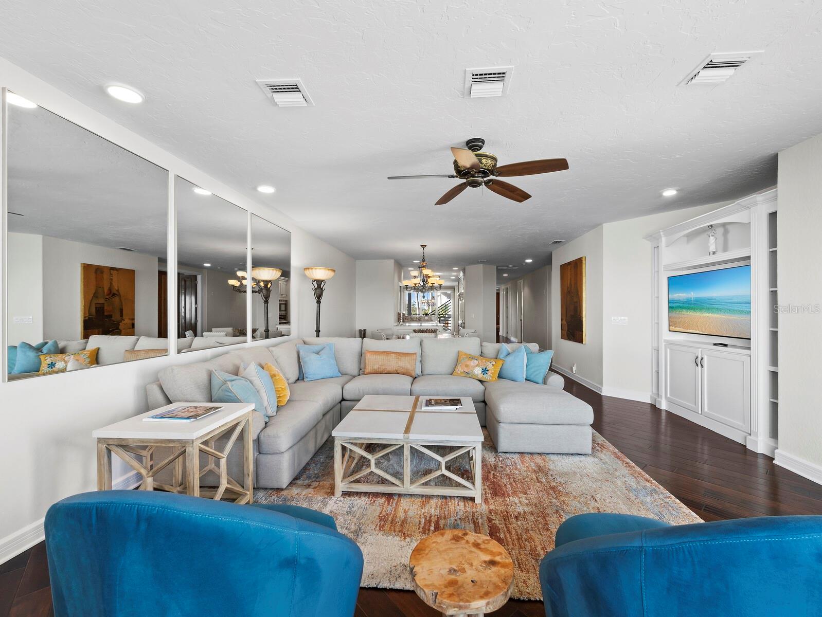 TANGERINE BAY CLUB - Residential