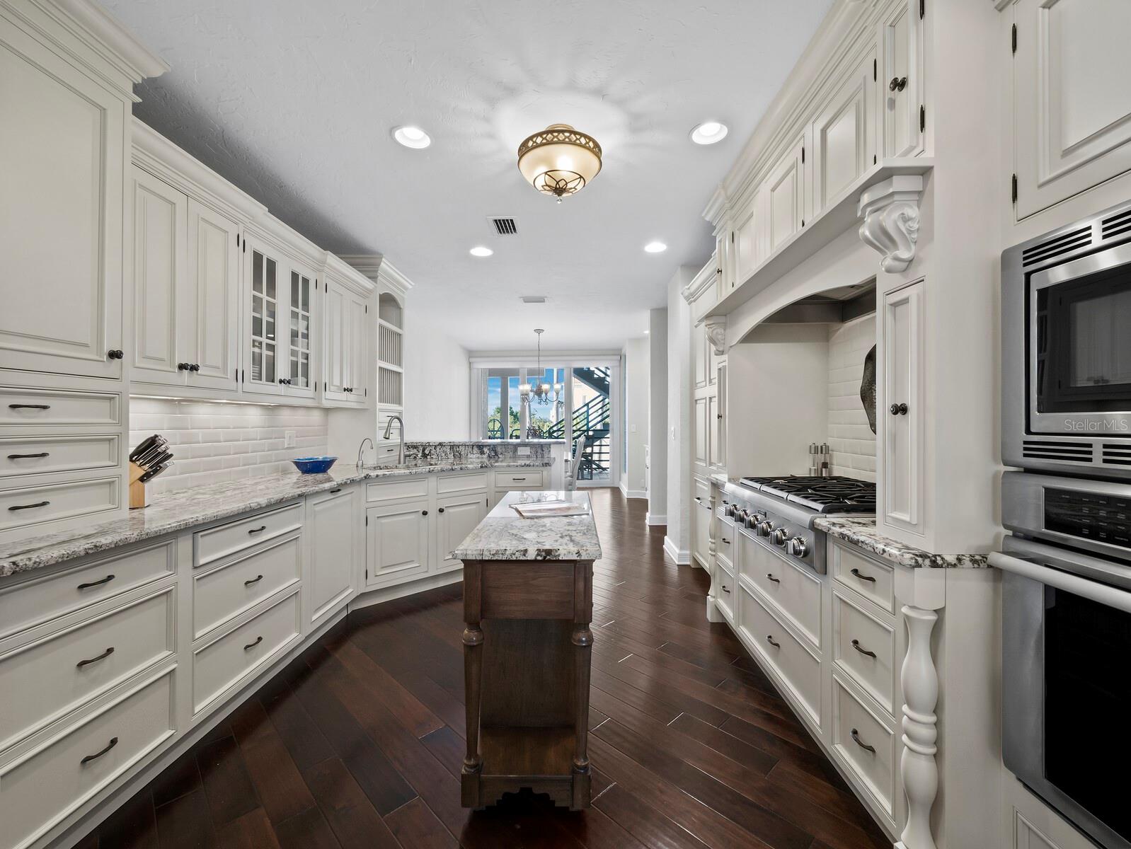 TANGERINE BAY CLUB - Residential