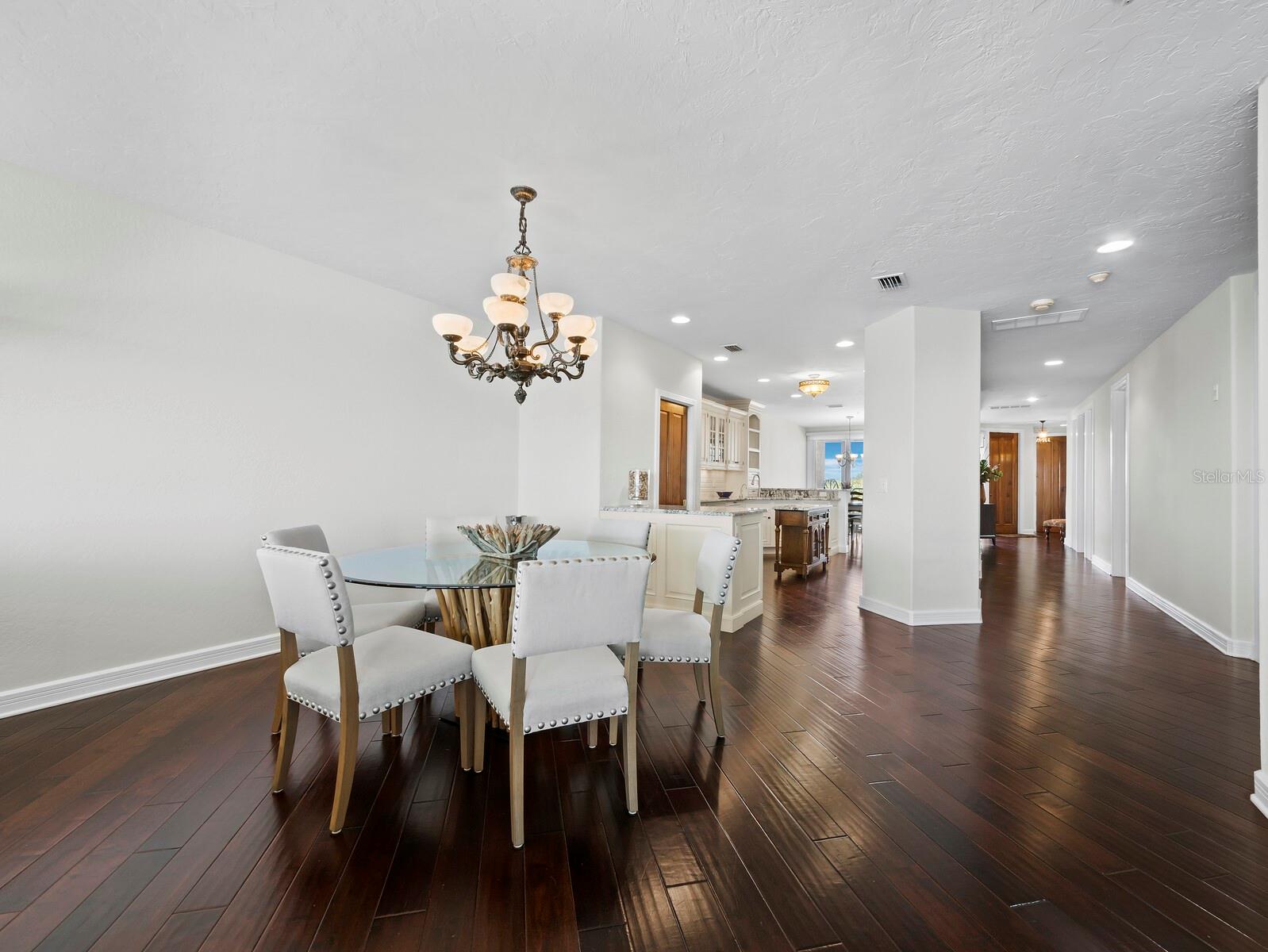 TANGERINE BAY CLUB - Residential