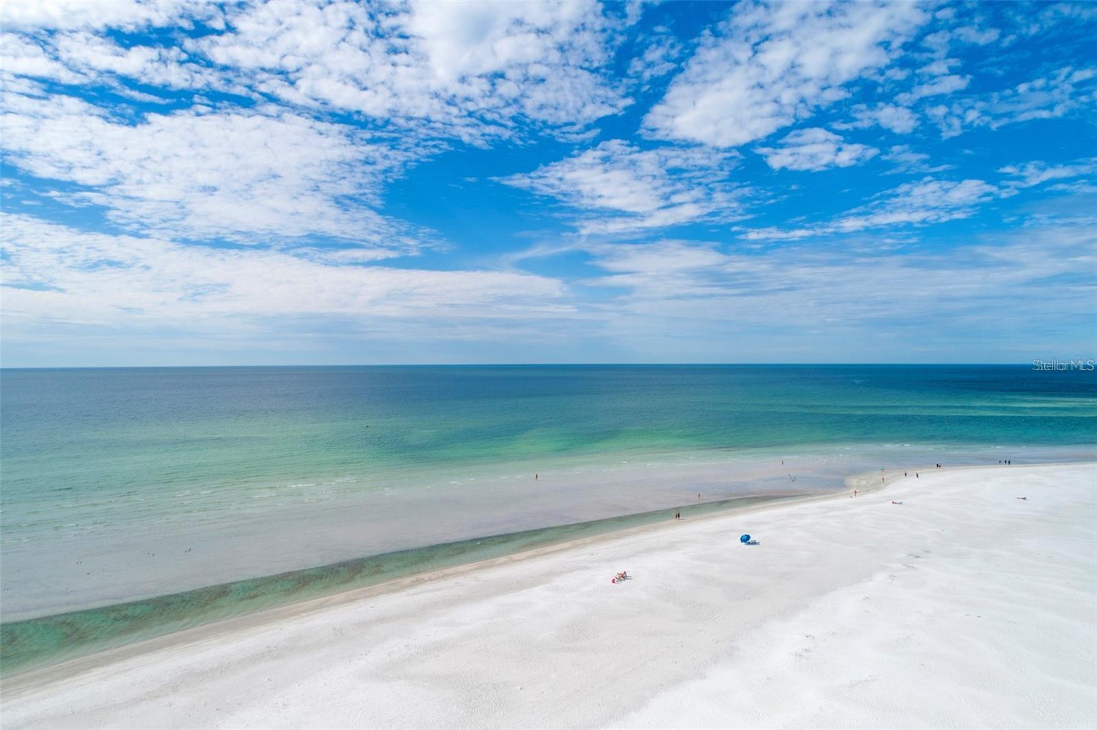 TANGERINE BAY CLUB - Residential