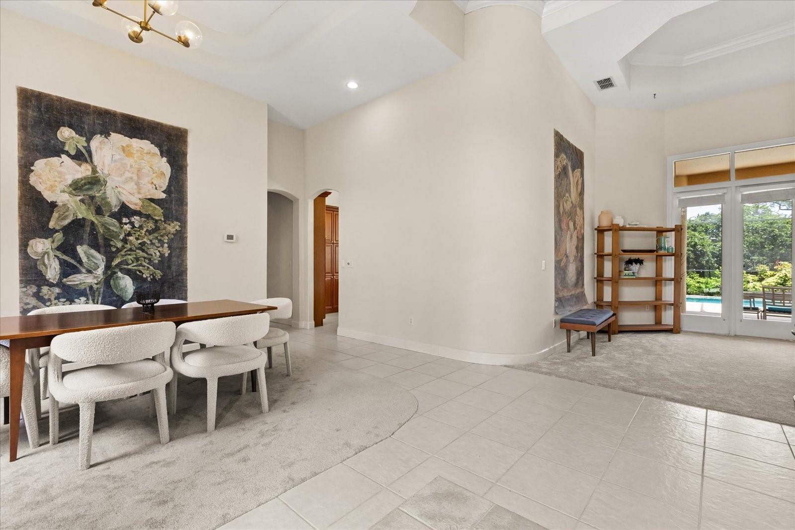 213 HEATHERWOOD COURT