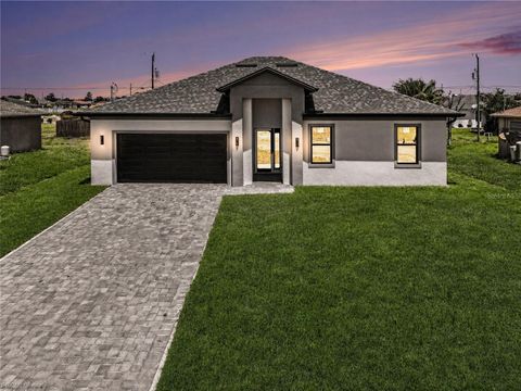Photo of 1727 NE 12th Terrace, Cape Coral, FL 33909 (MLS # A4690764)