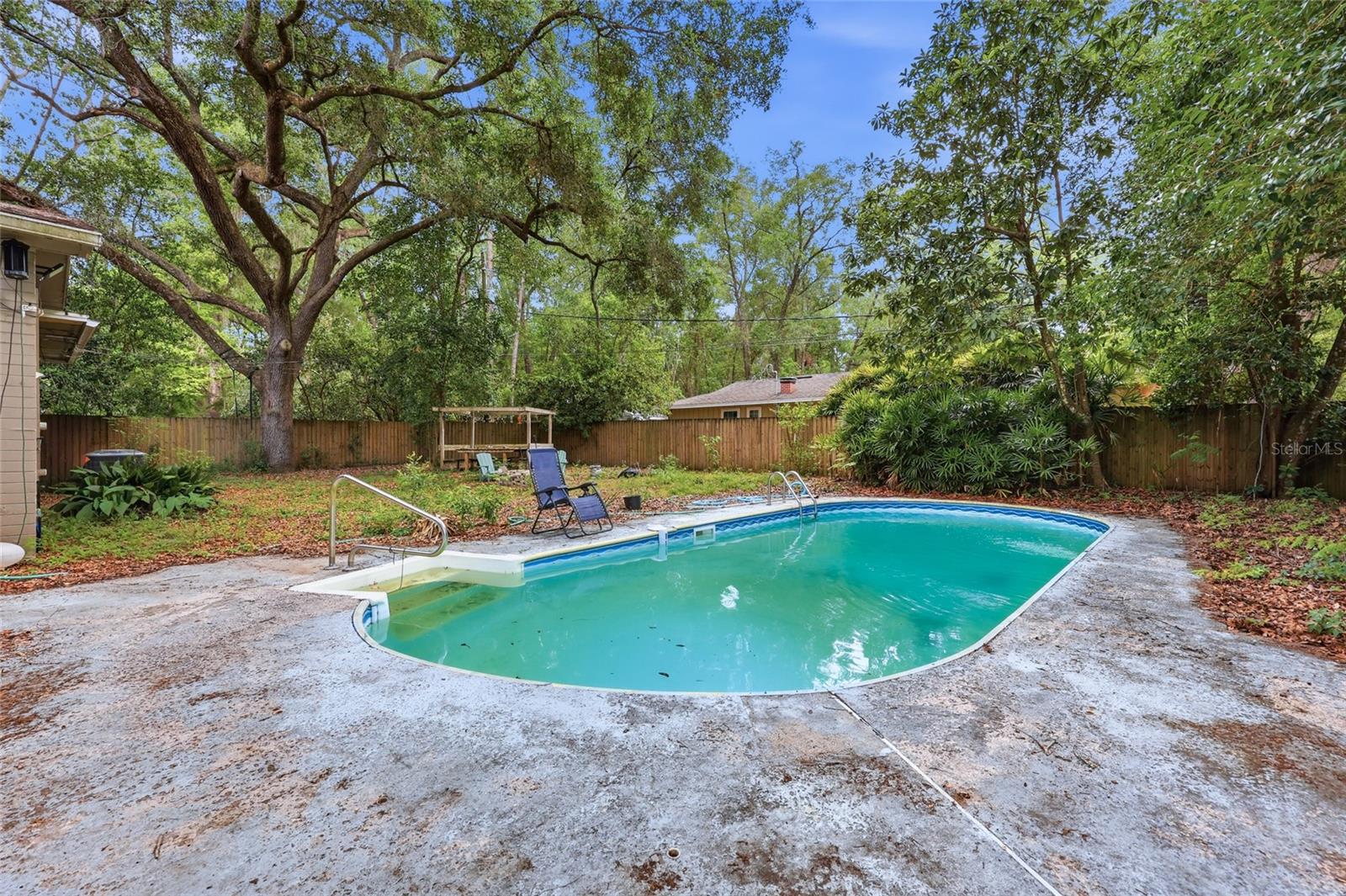 BLACK ACRES - Residential