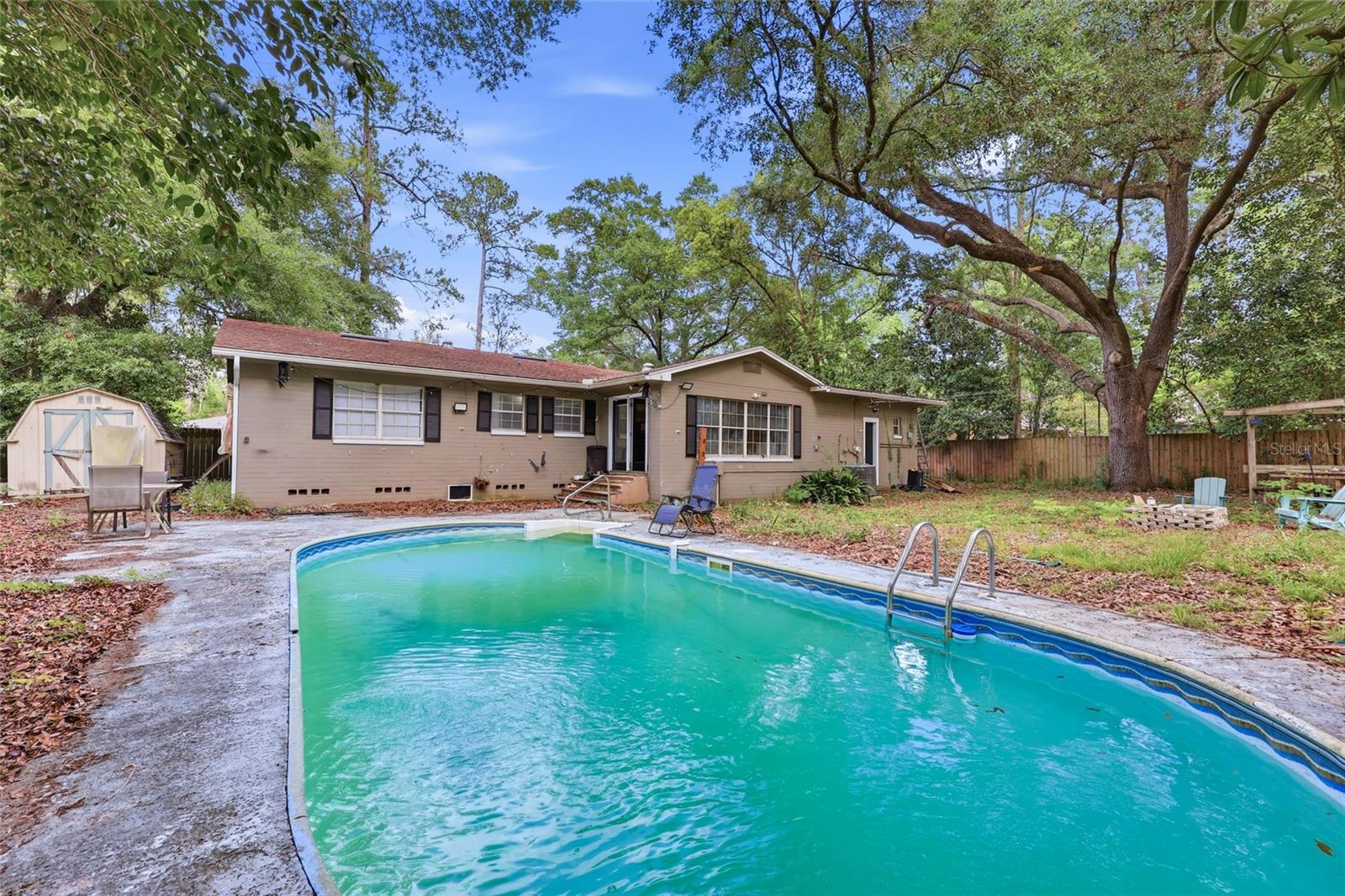 BLACK ACRES - Residential