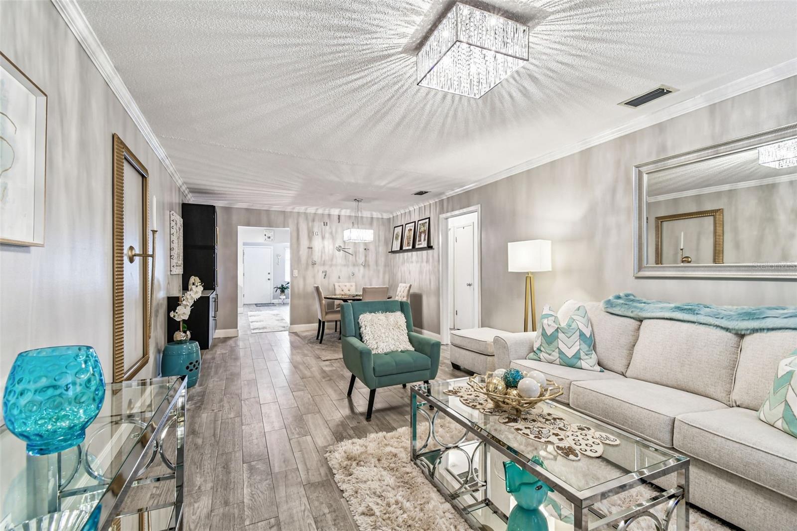 TWIN OAKS APTS - Residential