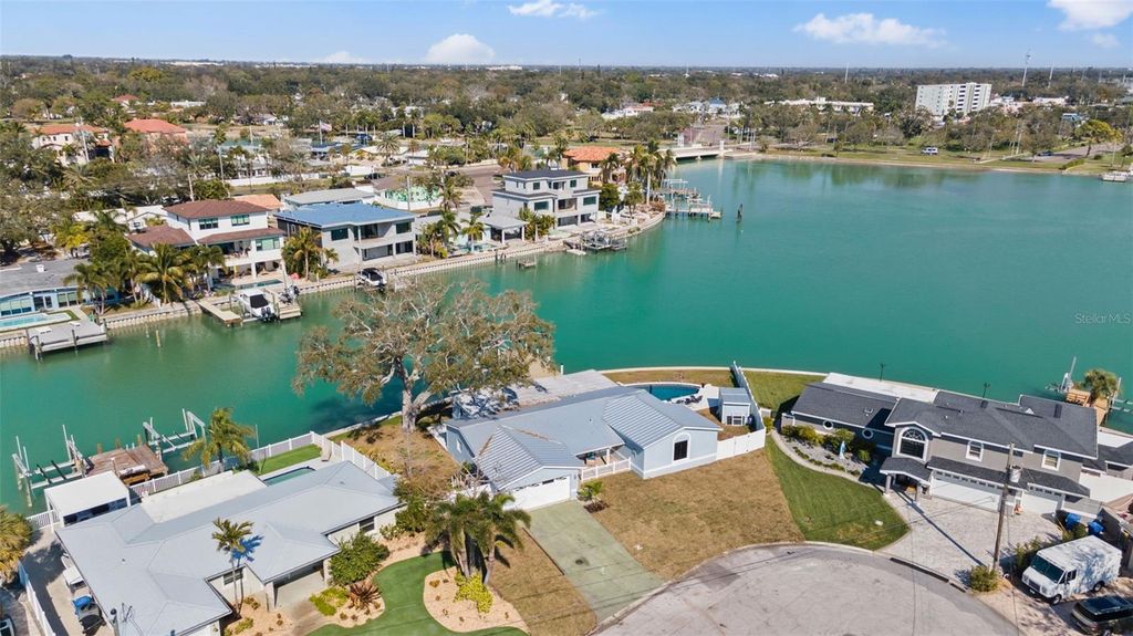 Photo of 7811 1st Avenue S, St Petersburg, FL 33707 (MLS # TB8469904)