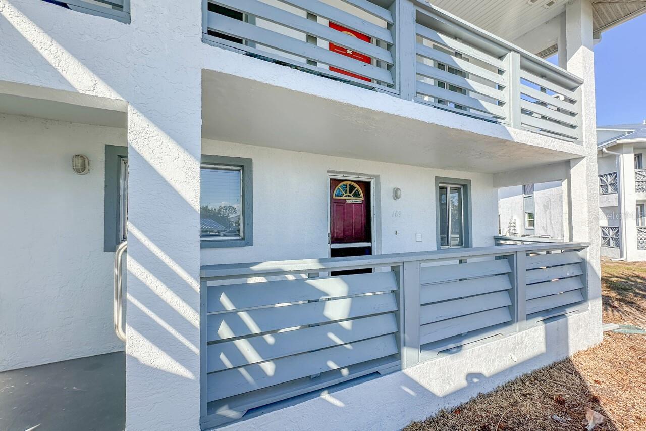 This ground-floor 2BD-2BA condo at Fiddlers' Green, positioned on the corner, benefits from additional windows that flood the space with natural light. It neighbors a serene nature preserve and a scenic lake. Fiddlers Green is known for its vibrant community, offering numerous activities and amenities such as a heated pool, tennis and pickleball courts, shuffleboard, community barbecues, a fitness room, and walking and biking trails. Recent upgrades include a new roof, air conditioning, and ductwork, while the interior features new appliances, fresh paint, and an elegantly updated shower. Proximity to Boca Grande, famous for its world-class tarpon fishing, full-service marinas, several golf courses, convenient airport access, and three Englewood beaches, makes Fiddlers' Green an epitome of a paradisiacal lifestyle.